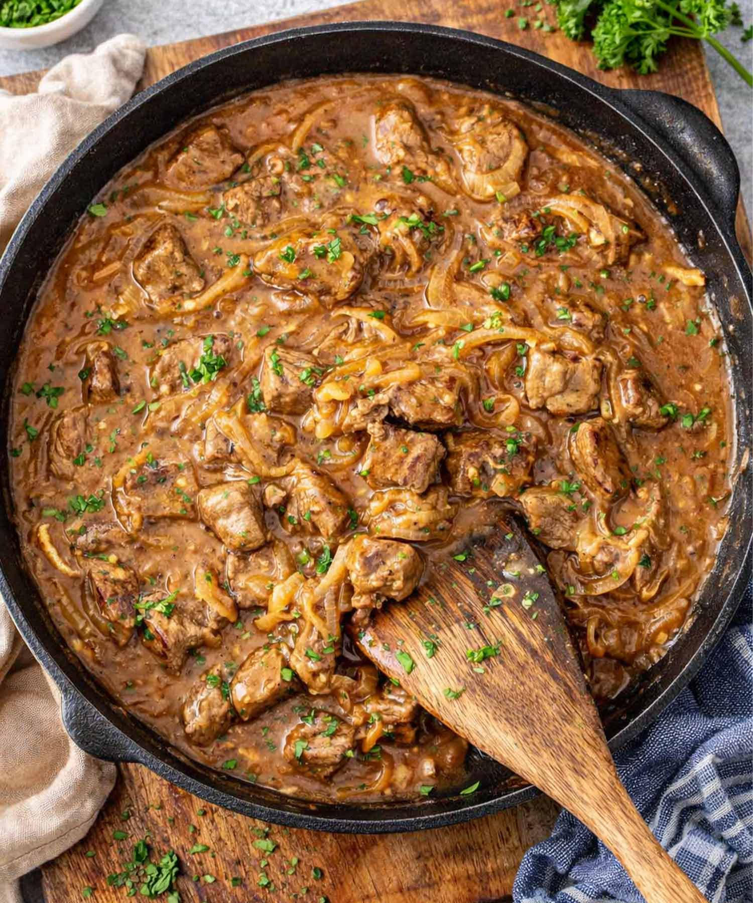 Easy Beef and Onion Skillet (One-Pan Dinner)