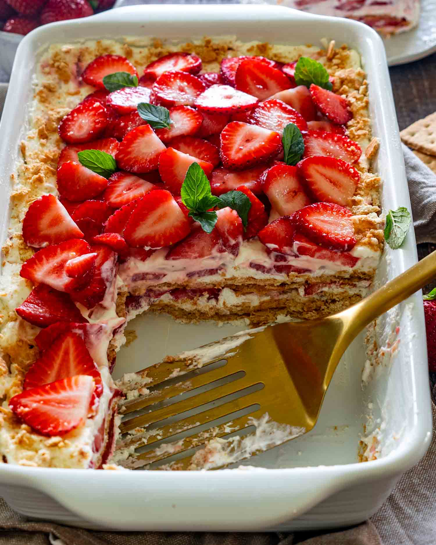 No Bake Strawberry Icebox Cake